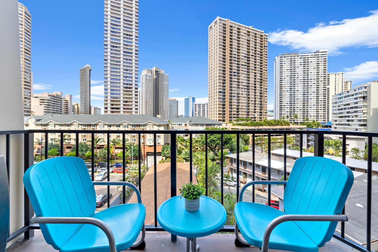 Renovated With City View At Aqua Palms Waikiki Honolulu Ngoại thất bức ảnh