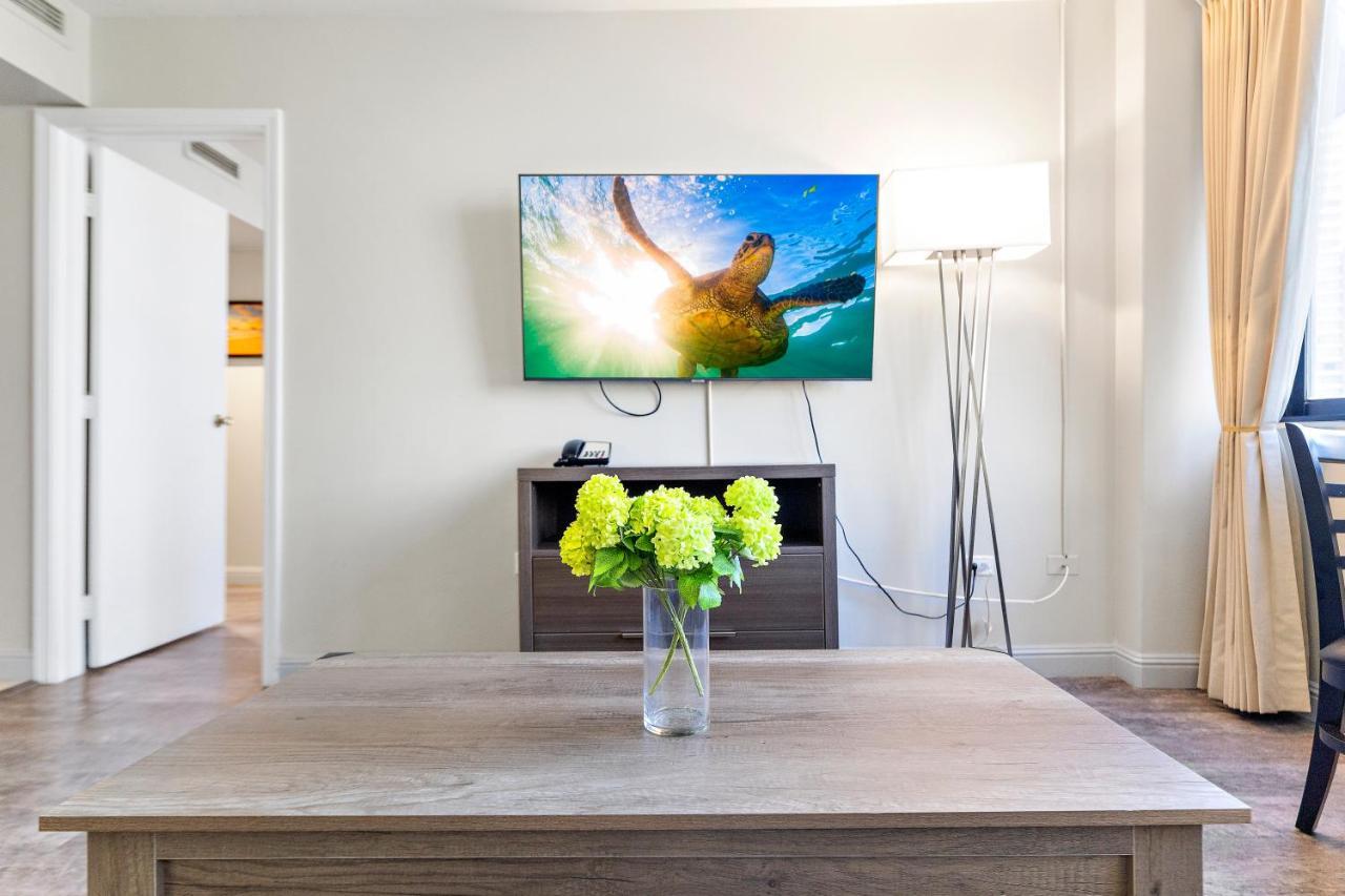 Renovated With City View At Aqua Palms Waikiki Honolulu Ngoại thất bức ảnh