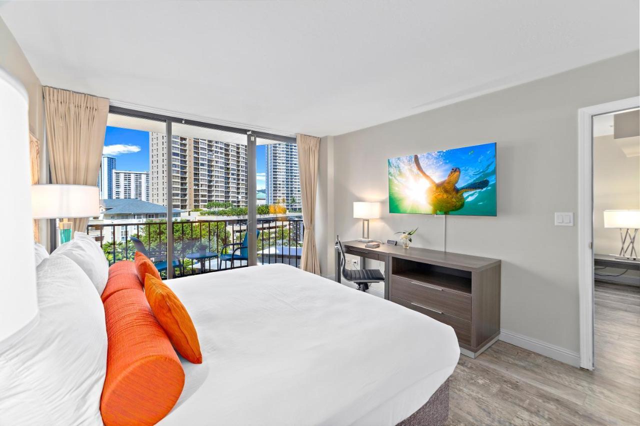 Renovated With City View At Aqua Palms Waikiki Honolulu Ngoại thất bức ảnh
