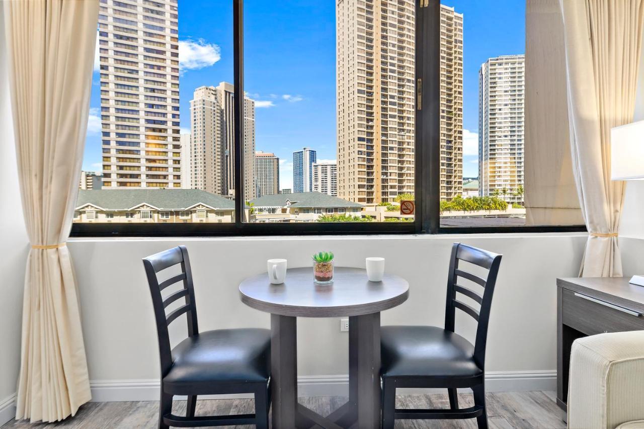 Renovated With City View At Aqua Palms Waikiki Honolulu Ngoại thất bức ảnh