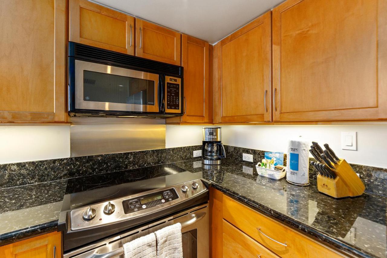 Renovated With City View At Aqua Palms Waikiki Honolulu Ngoại thất bức ảnh