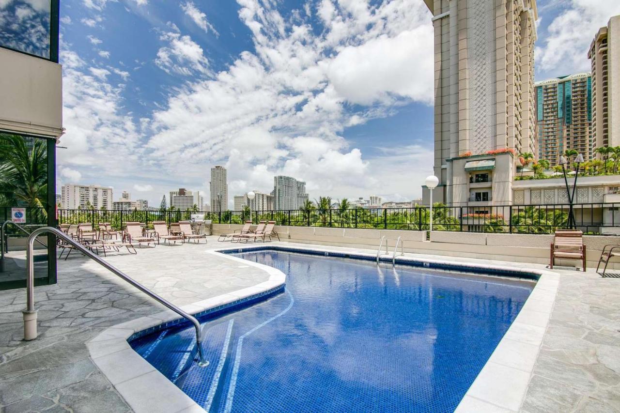 Renovated With City View At Aqua Palms Waikiki Honolulu Ngoại thất bức ảnh